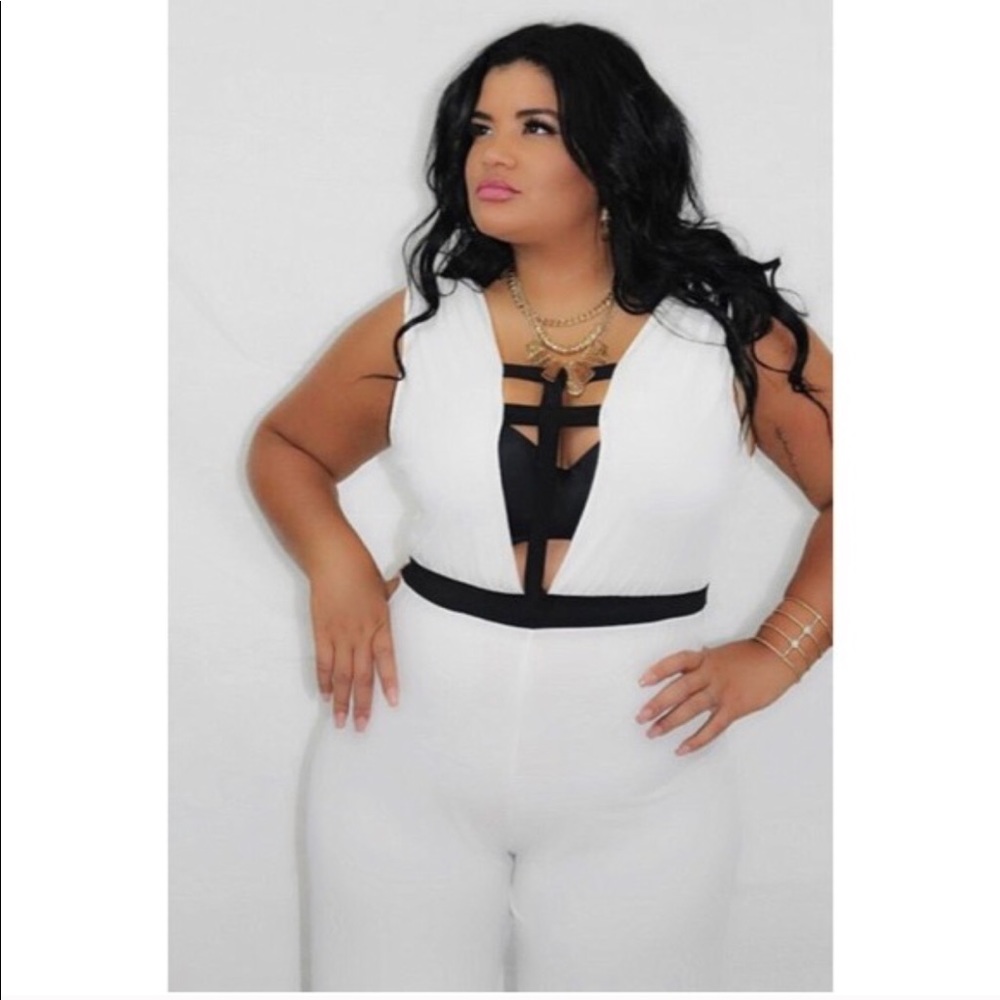 Caged black and white jumpsuit - Picture 2 of 4